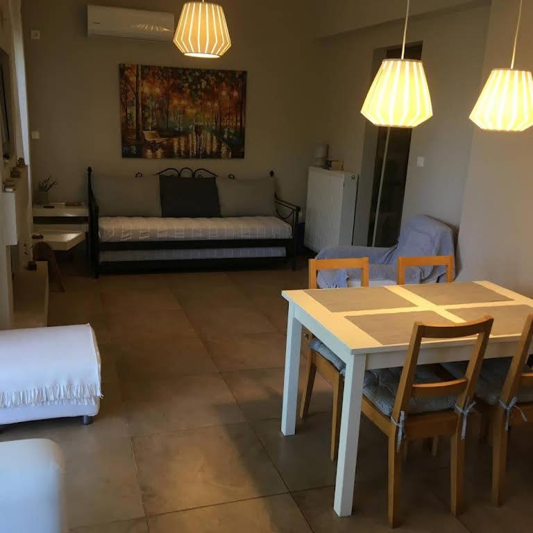 Aloe Apartment In エピダウロス エクステリア 写真
